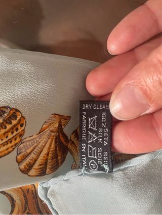 Foulard L'Officiel in seta con conchiglie