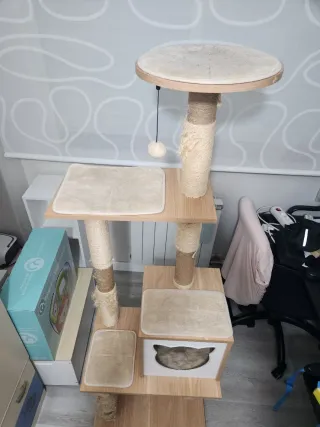 Árbol rascador para gatos