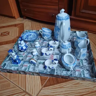 VARIAS PIEZAS DE PORCELA