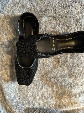 Scarpe tradizionali pakistane Khussa nere