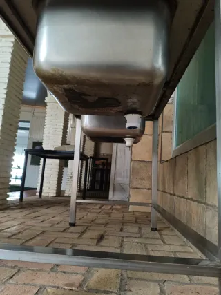 Fregadero industrial doble con ducha