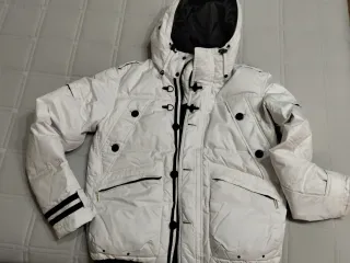 Chaqueta acolchada, impecable. plumas/ plumón