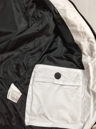 Chaqueta acolchada, impecable. plumas/ plumón