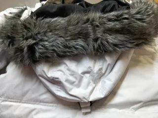 Chaqueta acolchada, impecable. plumas/ plumón