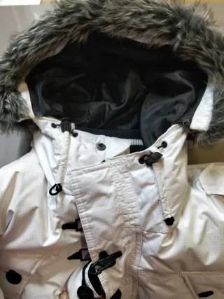 Chaqueta acolchada, impecable. plumas/ plumón