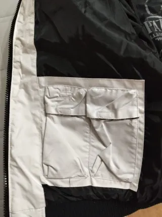 Chaqueta acolchada, impecable. plumas/ plumón