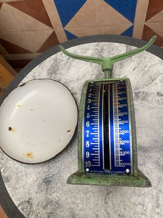 Báscula antigua Bernar