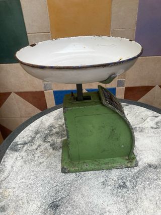 Báscula antigua Bernar