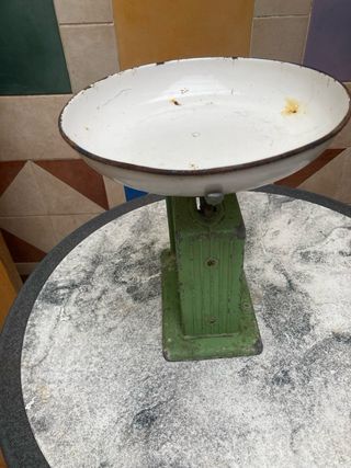 Báscula antigua Bernar