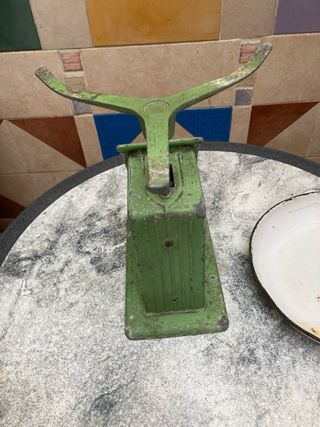 Báscula antigua Bernar