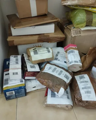 Lotto 3 pacchi smarriti corrieri sorpresa