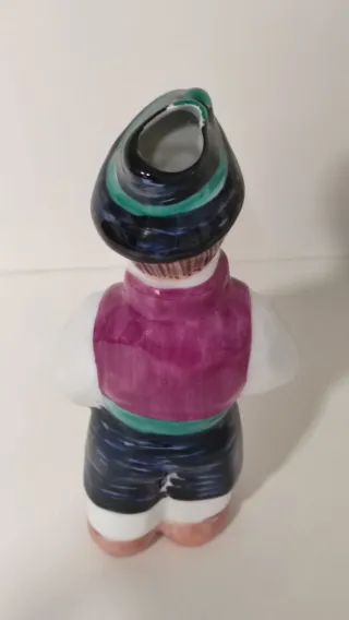 Figura de ceramica Castro Sargadelos, Concheiro.