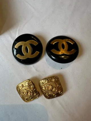 Pendientes Chanel Negros y Dorados