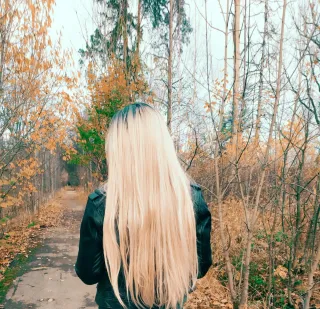 Peluca sintética degradado beige/marrón