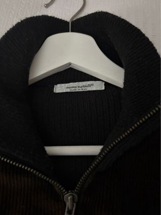 Chaqueta cremallera marrón y negra