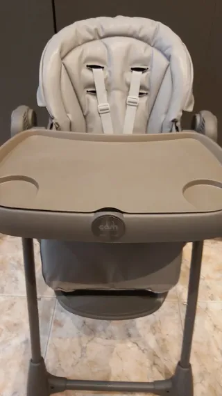 Trona bebé regulable altura e inclinación