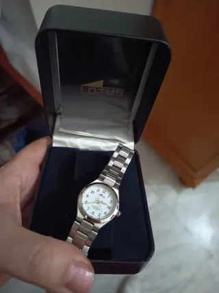 Reloj Lotus Mujer Plata y Blanco