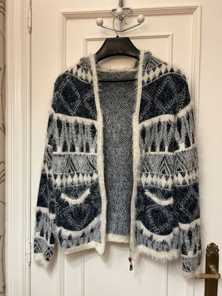 Chaqueta Cárdigan de punto suave con capucha