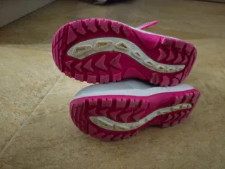 Botas de nieve para niña color rosa y plateado