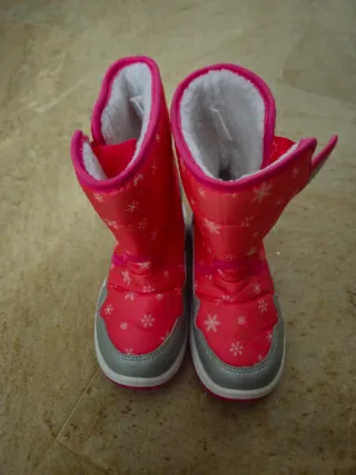 Botas de nieve para niña color rosa y plateado