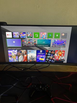 Xbox Consola y Mando Negro