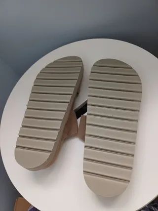 Sandalias Oysho Beige Talla 40 Nuevas Con Etiqueta