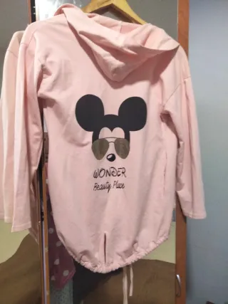 Sudadera rosa con capucha y Mickey