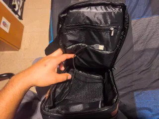 Mochila Nueva Amplia Impermeable con USB y SEGURA