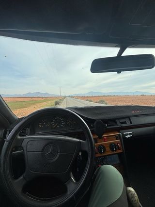 Mercedes-Benz Clase E 1993