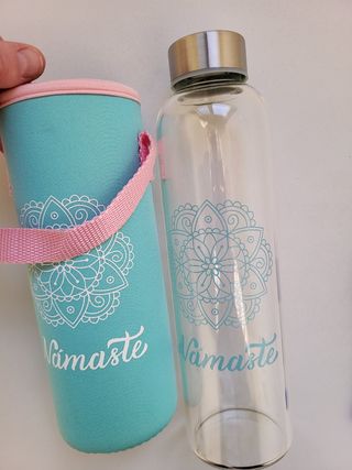 Botella para agua con funda y asa