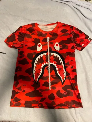 Camiseta BAPE Roja Talla S