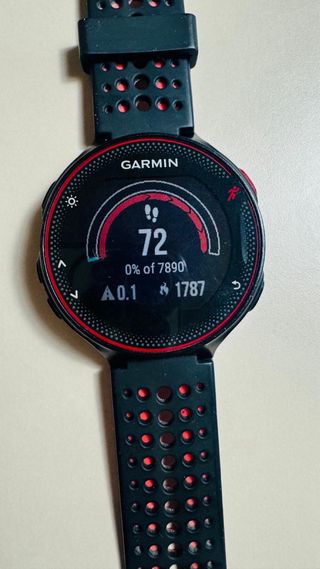 Reloj Garmin Forerunner 235 + Cargador