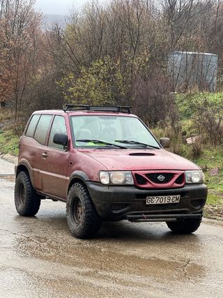 Nissan Terrano II 2001