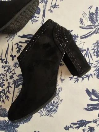 Botín tacón Desigual negro