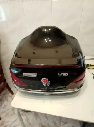 Baúl para moto custom negro