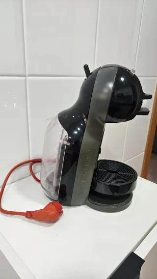 Cafetera Dolce Gusto Negra