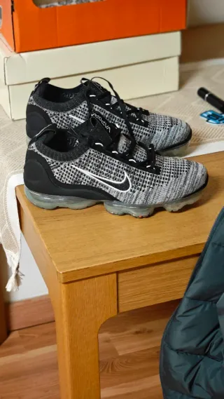 Zapatillas Nike Vapormax Negras y Grises