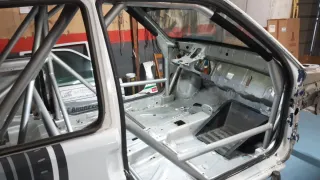 Carrocería Citroën Saxo Rally Barras OMP