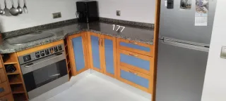 Cocina completa con horno, microondas vitro y camp