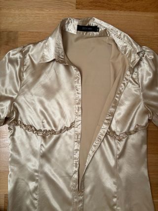 Camisa ZETA MODA dorada brillo