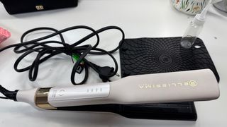 Plancha del pelo Bellissima Steam Elixir a vapor