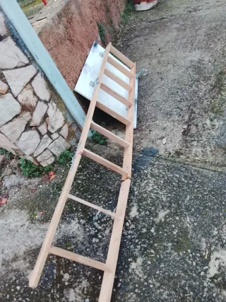 Escalera para altillo/techo plegable