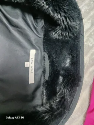 Chaqueta de plumas, negra elegante