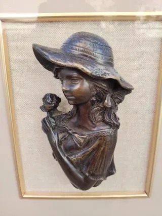 Cuadro en relieve bronce retrato mujer vintage