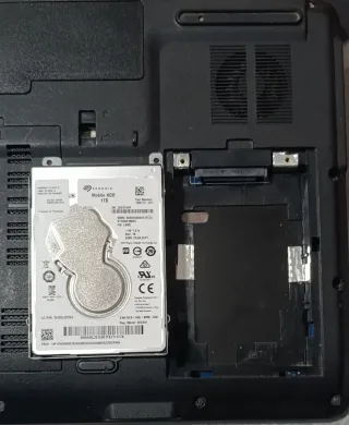 Acer Aspire 5732Z Series Laptop w10