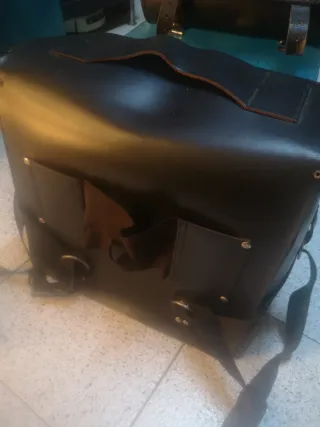 OFERTA SÓLO POR HOY SÅBADO  MALETA MOTO DE PIEL