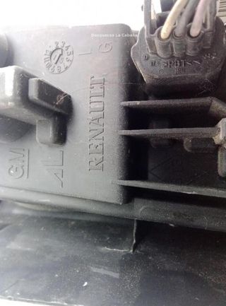 Opel 22754462 piloto tras izq vivaro a combi (x83)