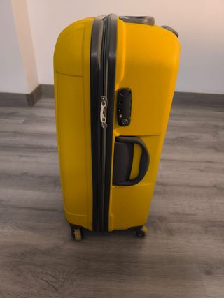 Maleta rígida BIBA amarilla con ruedas y candado
