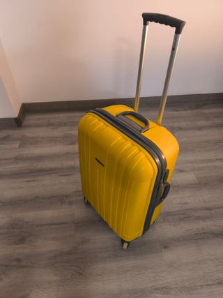 Maleta rígida BIBA amarilla con ruedas y candado