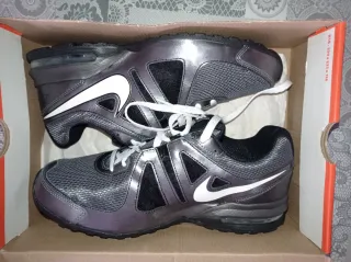Nike Talla 43 Gris/Blanco